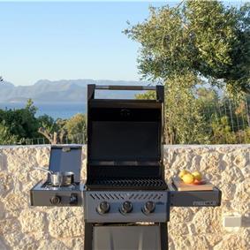 4 bedroom villa with pool & sea views, Acharavi, sleeps 8